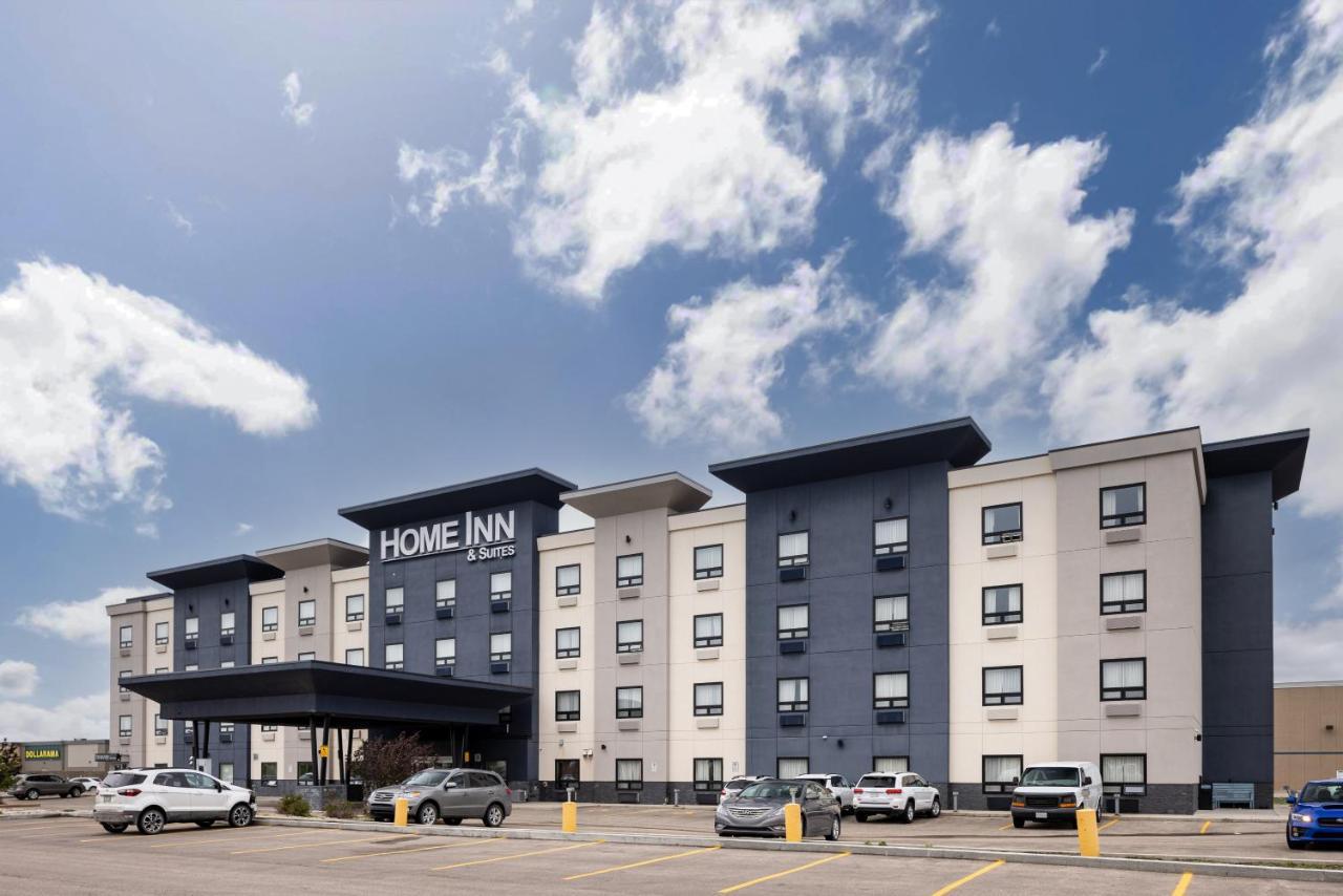 Home Inn & Suites Regina Airport Exterior foto