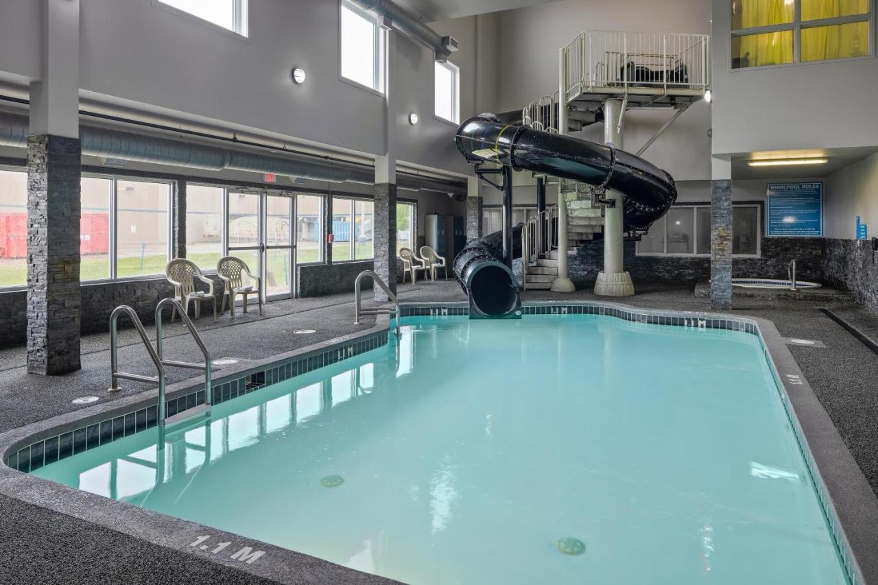 Home Inn & Suites Regina Airport Exterior foto